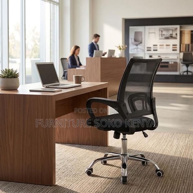 Task Chair : Mid-Back Clerical Mesh Office Chair - thumbnail 7