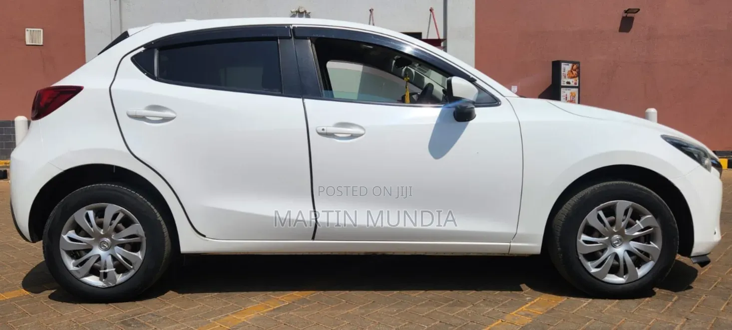 Mazda Demio 2018 White