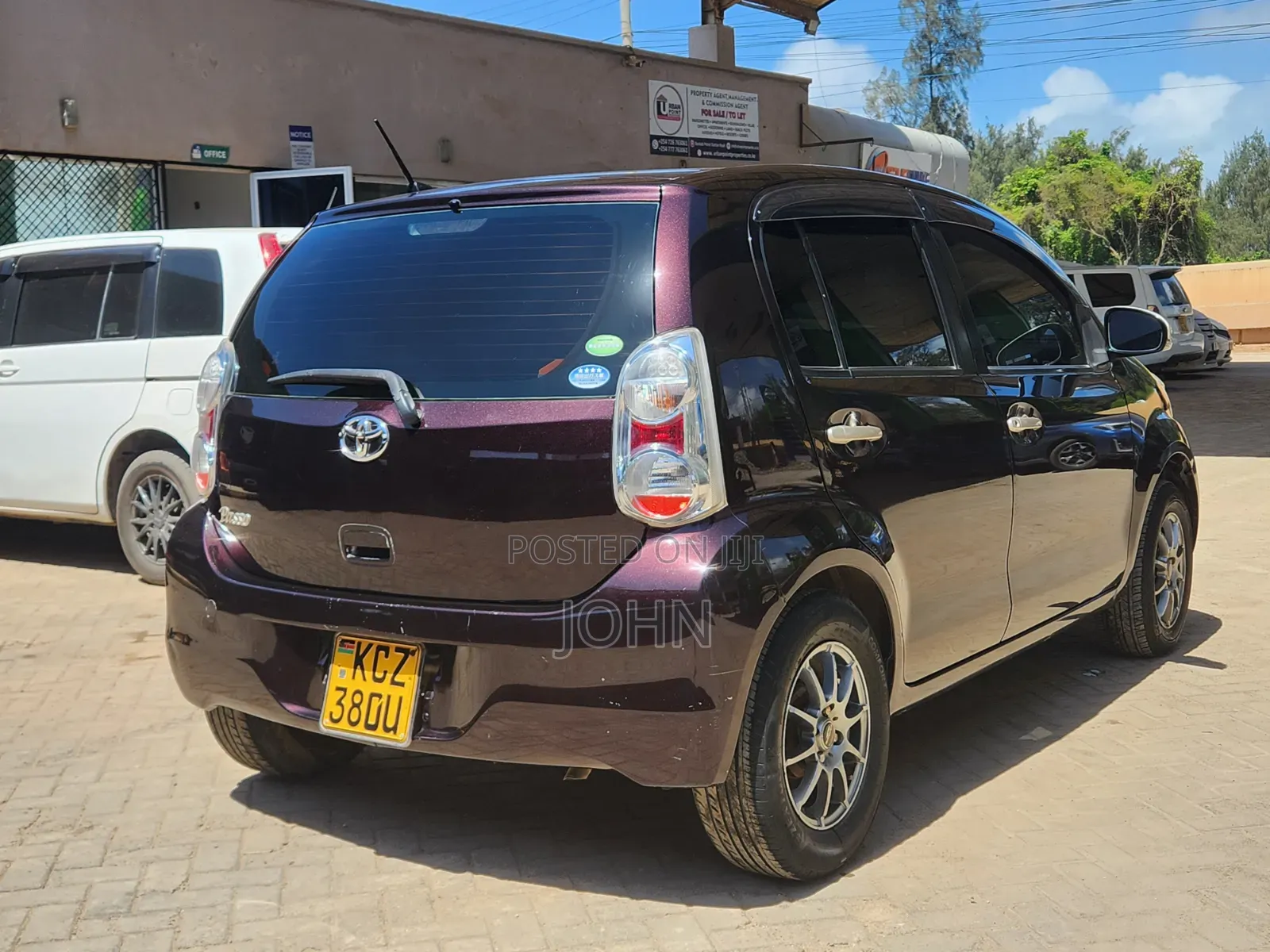 Toyota Passo 2013 Brown