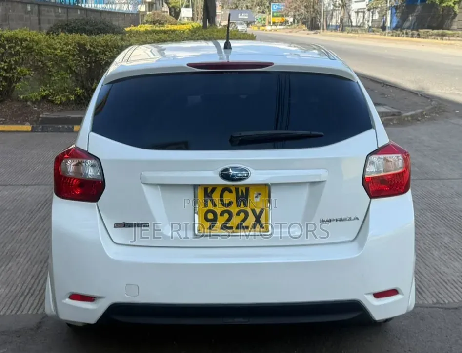 Subaru Impreza 2012 Off white
