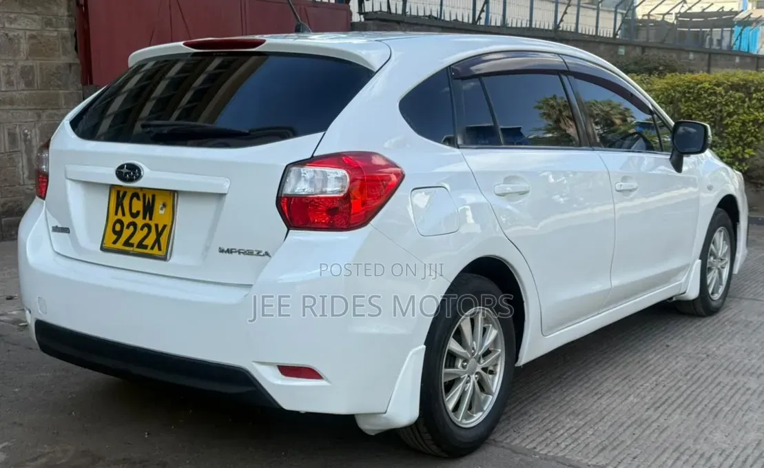 Subaru Impreza 2012 Off white