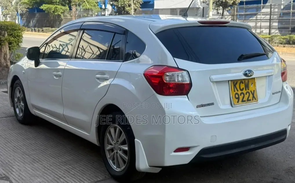 Subaru Impreza 2012 Off white