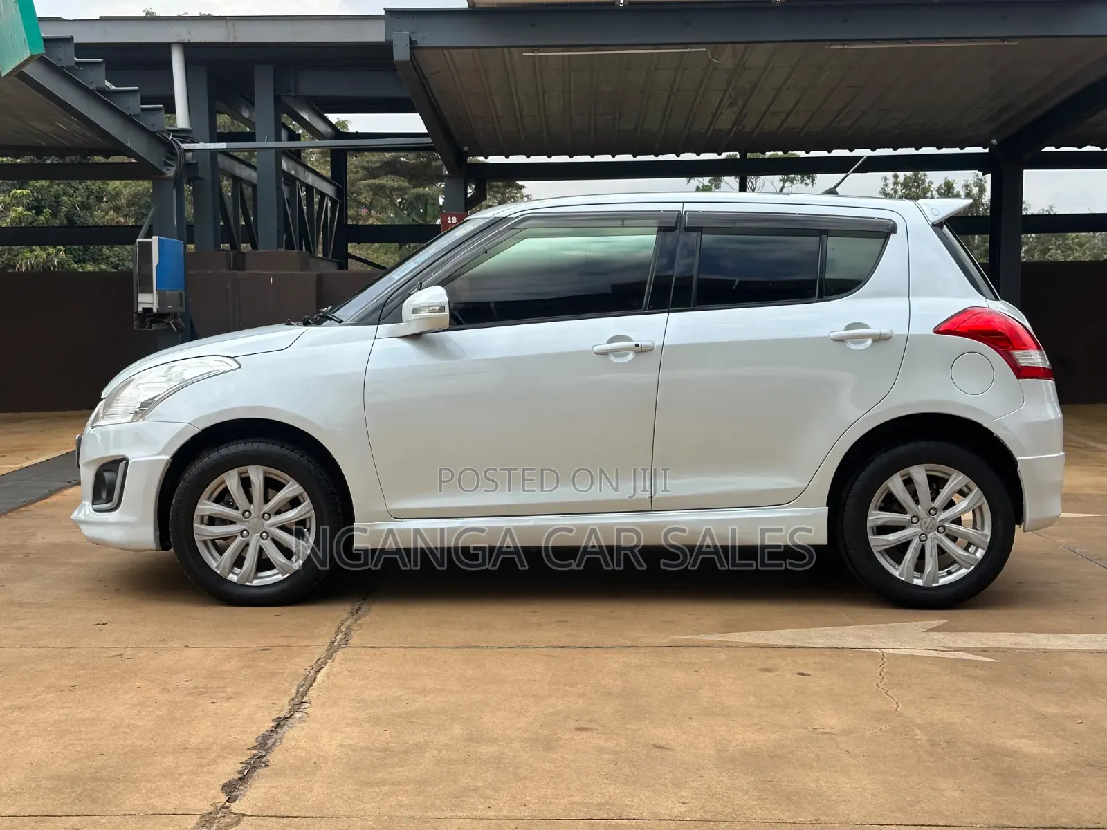 Suzuki Swift 2014 White