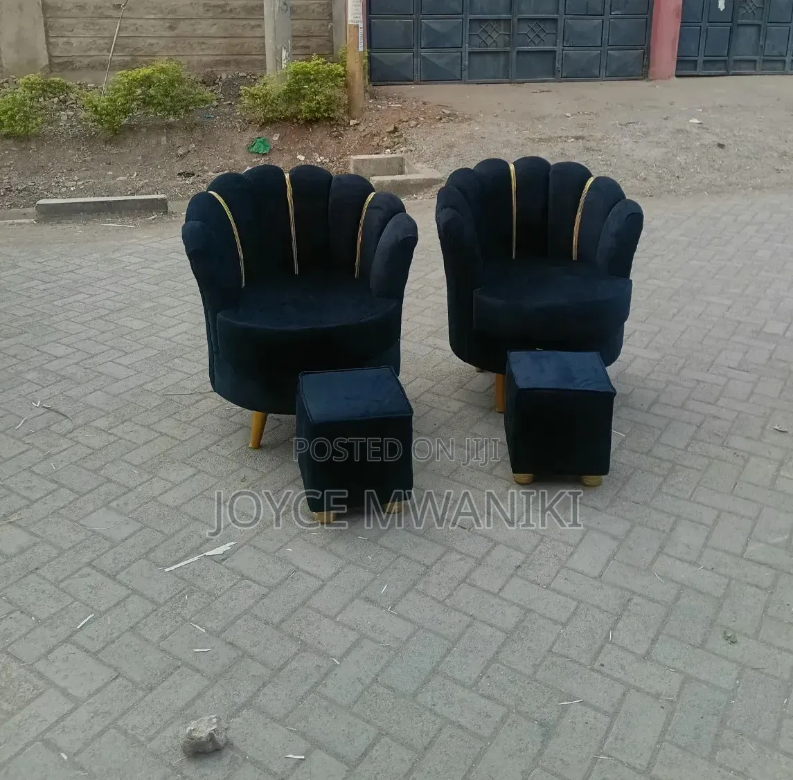 2 Stylish Flower Shaped Accent Chairs for Pedicure, Black