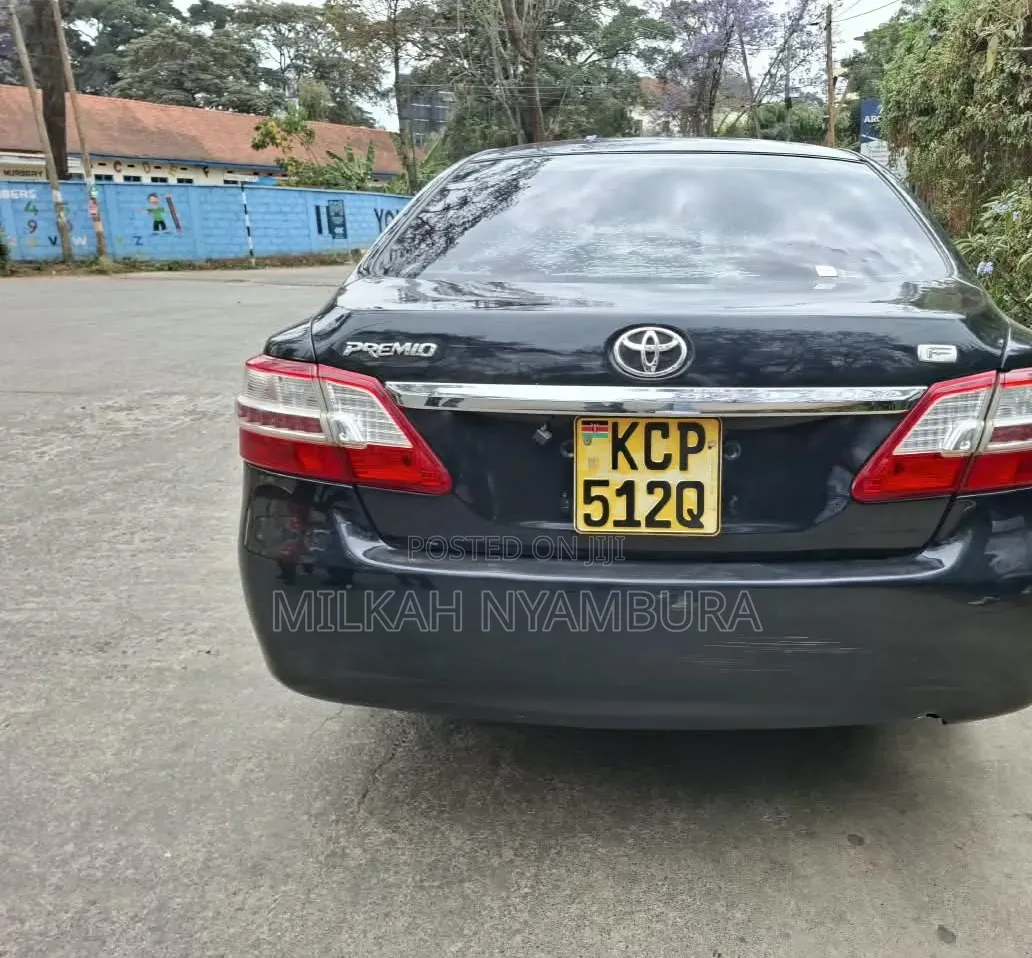 Toyota Premio 2011 Black