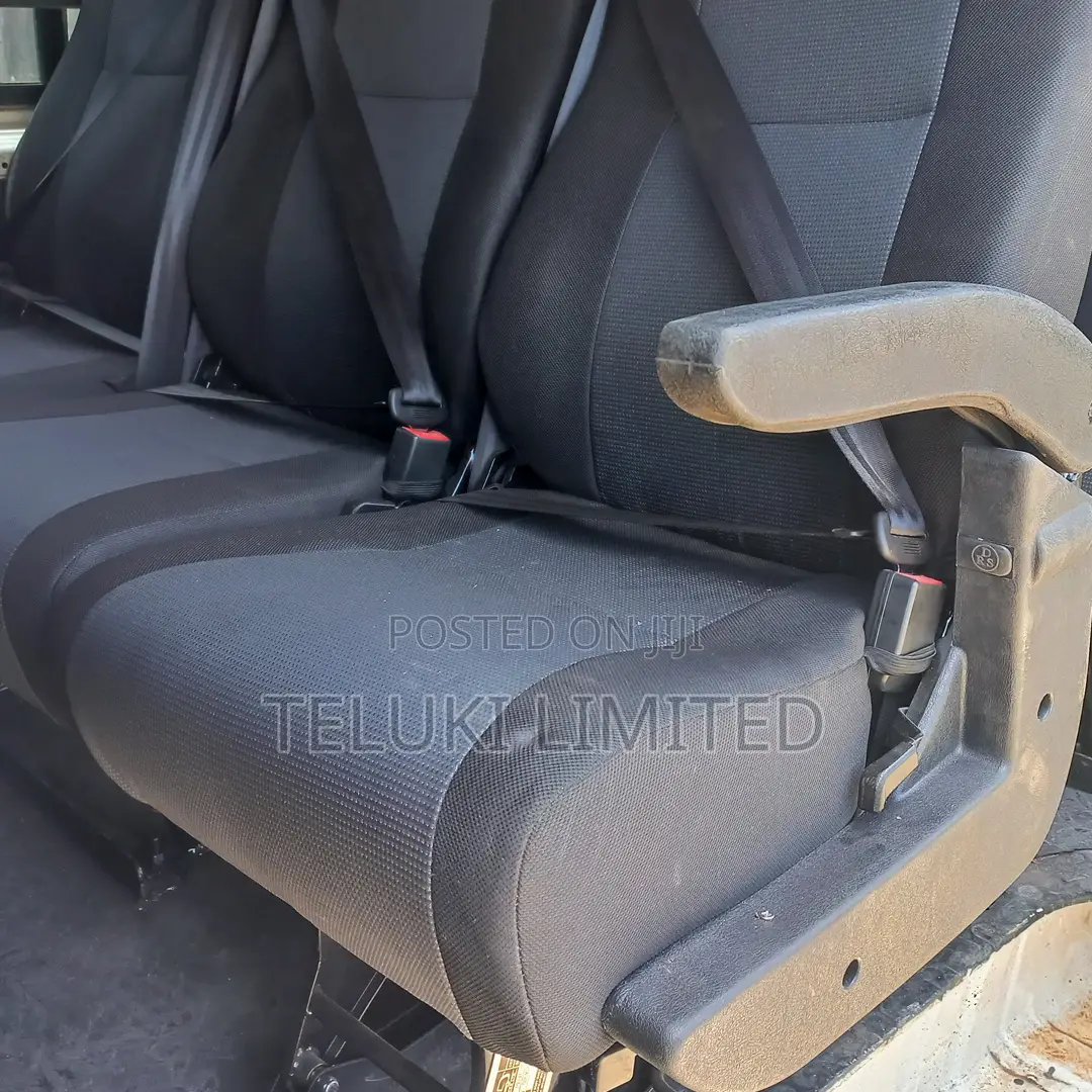 Confortable Van Seats With Armrests