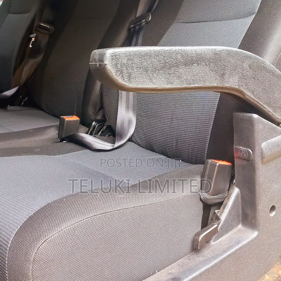 Confortable Van Seats With Armrests