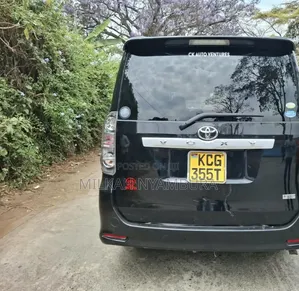Toyota Voxy 2012 Black
