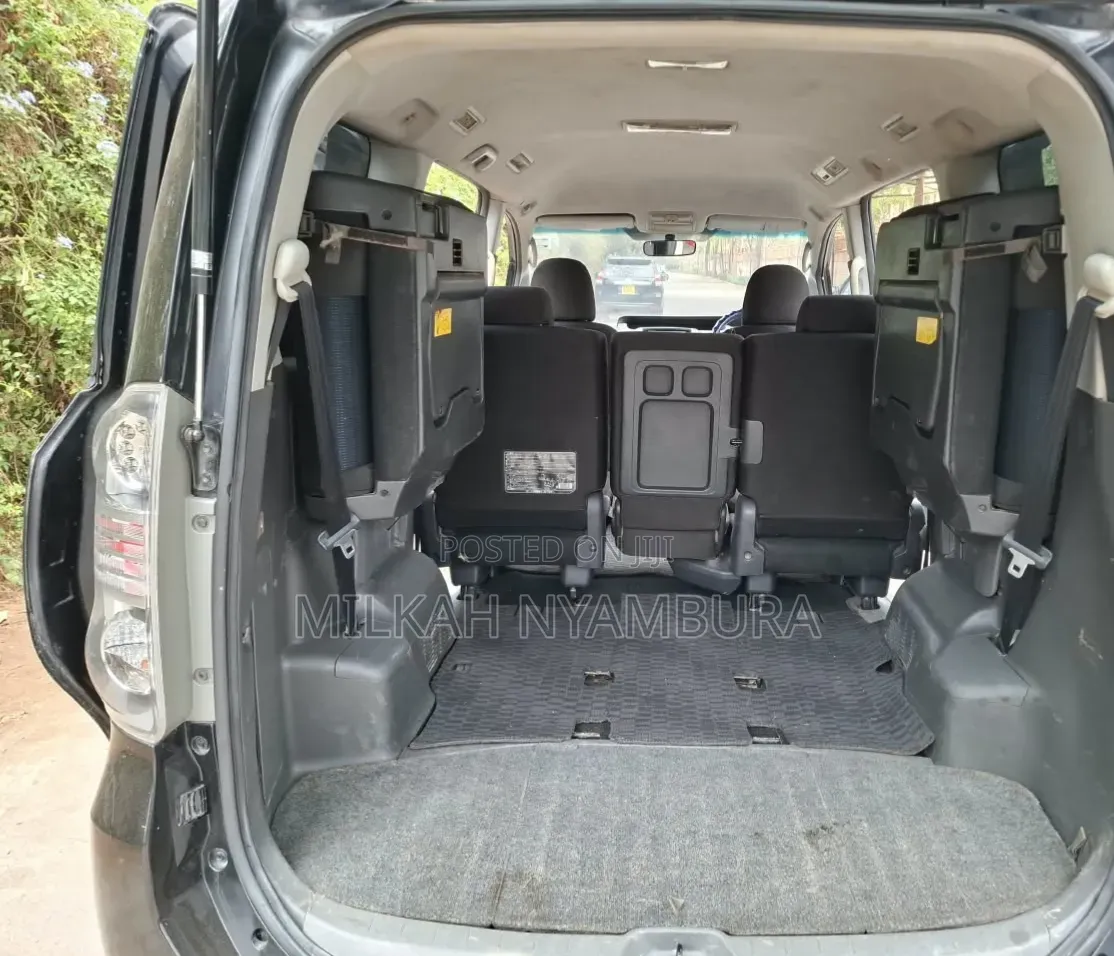 Toyota Voxy 2012 Black