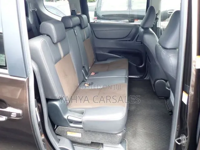 Toyota Sienta 2019 Brown
