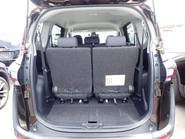 Toyota Sienta 2019 Brown