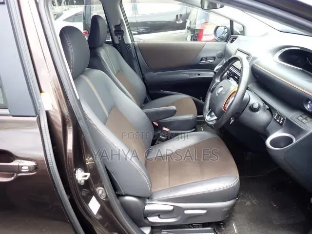 Toyota Sienta 2019 Brown
