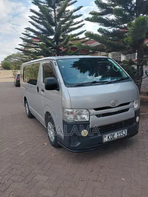 Toyota HiAce 2014 Silver