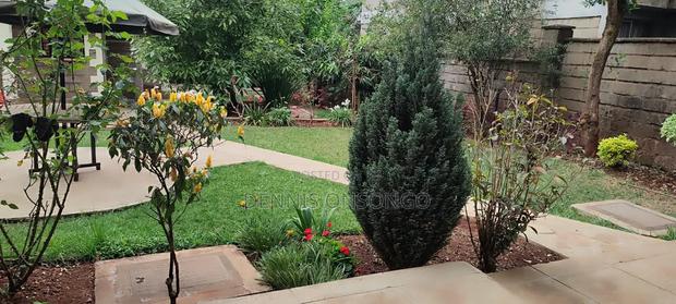 2bdrm Bungalow in Mountain View for rent - thumbnail 2