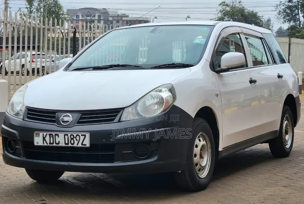 Nissan Advan 2014 White