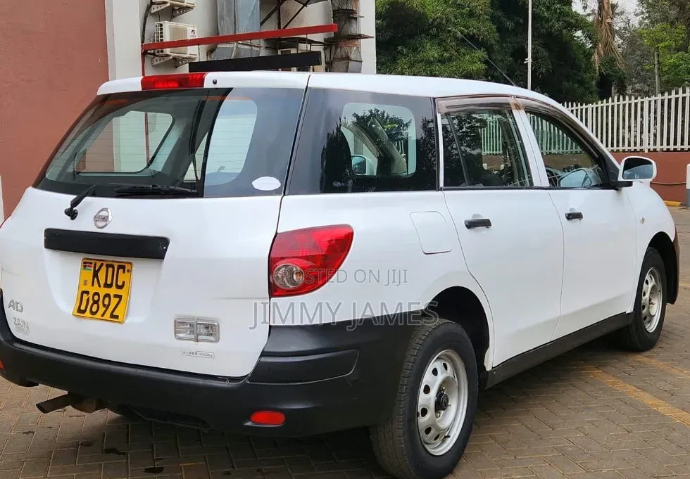 Nissan Advan 2014 White