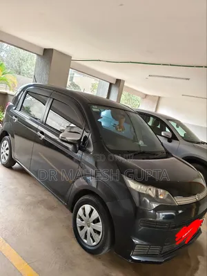 Toyota Spade 1.5 2015 Black