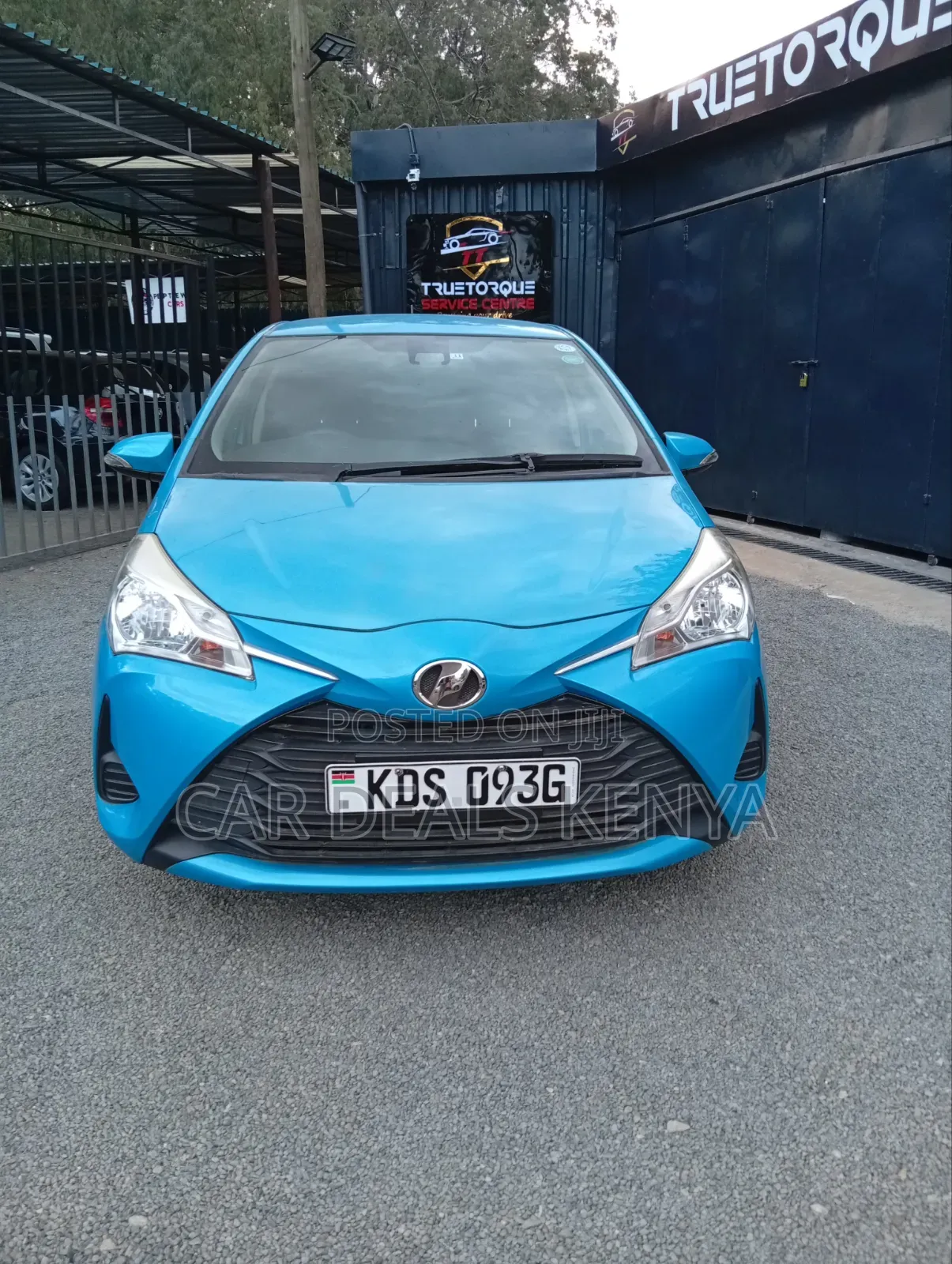 Toyota Vitz 1.0 FWD 5dr 2018 Blue