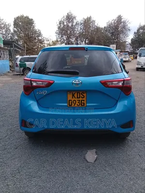 Toyota Vitz 1.0 FWD 5dr 2018 Blue