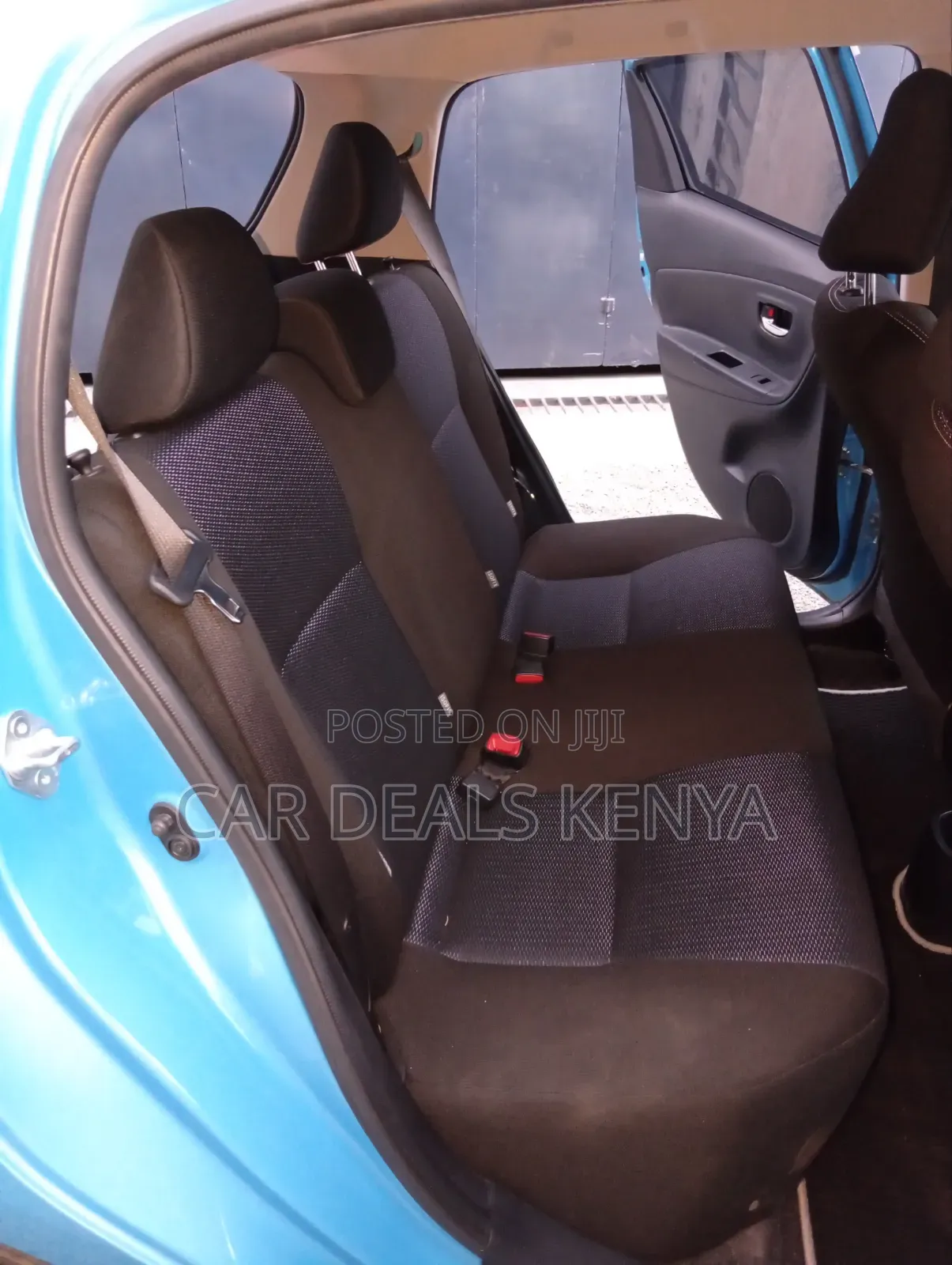 Toyota Vitz 1.0 FWD 5dr 2018 Blue