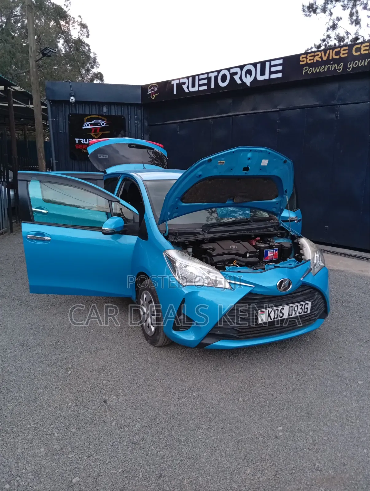 Toyota Vitz 1.0 FWD 5dr 2018 Blue