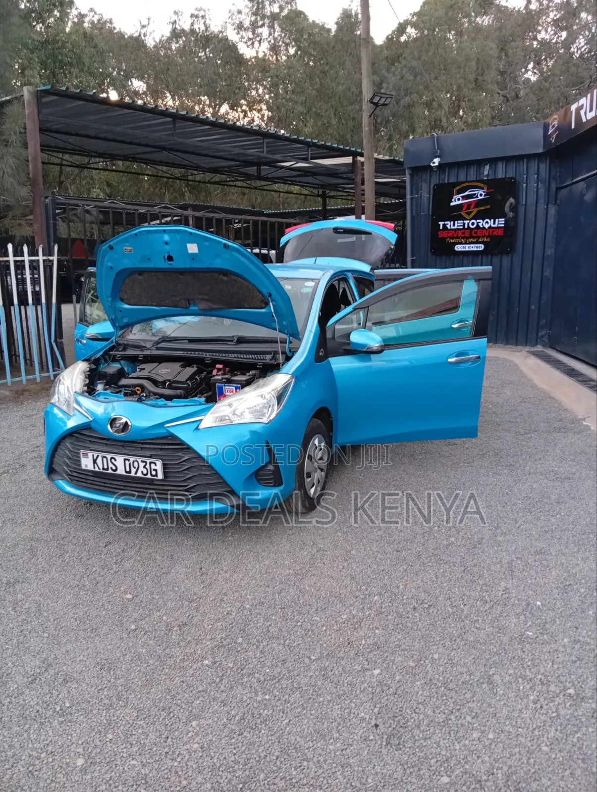 Toyota Vitz 1.0 FWD 5dr 2018 Blue