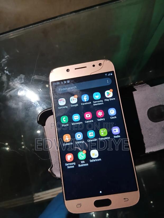 Samsung Galaxy J5 Pro 16 GB Black