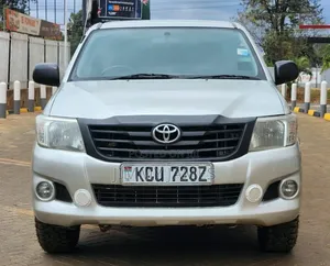 Toyota Hilux 2012 Silver