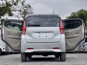 Mitsubishi EK Wagon 660 FWD 2019 Silver