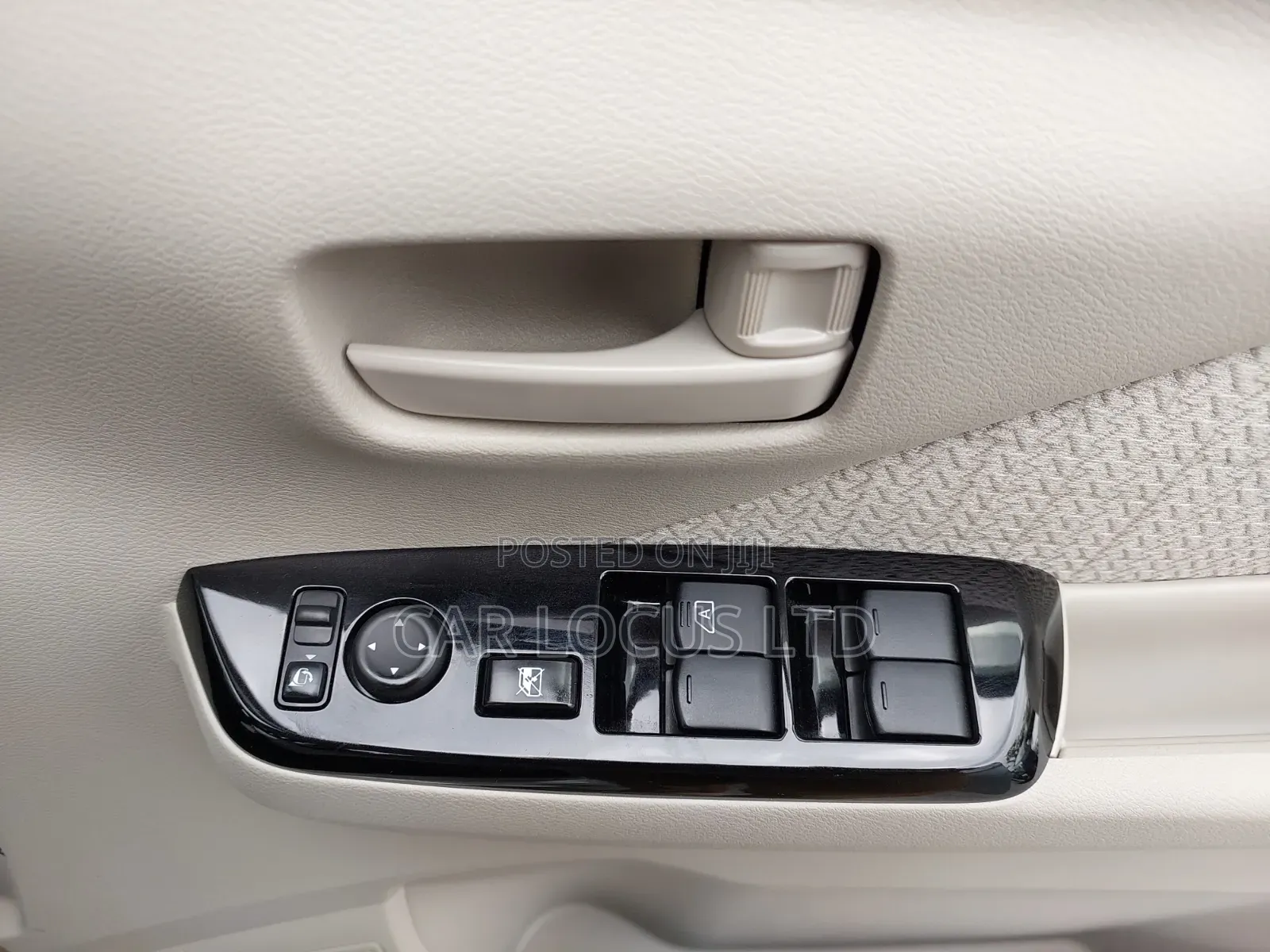 Mitsubishi EK Wagon 660 FWD 2019 Silver