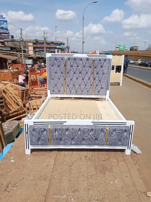Mocket Bed White With Gray Material 5*6