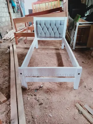 3x6 White-Grey Padded Bed