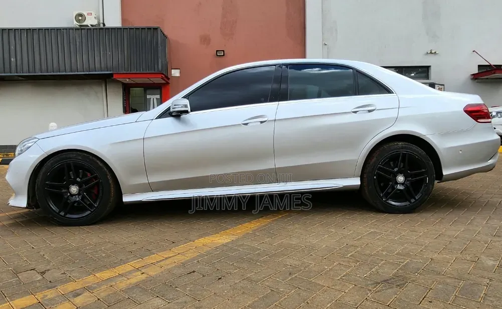 Mercedes-Benz E250 2016 Silver