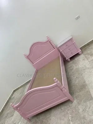 3.5x6 Pink Bed
