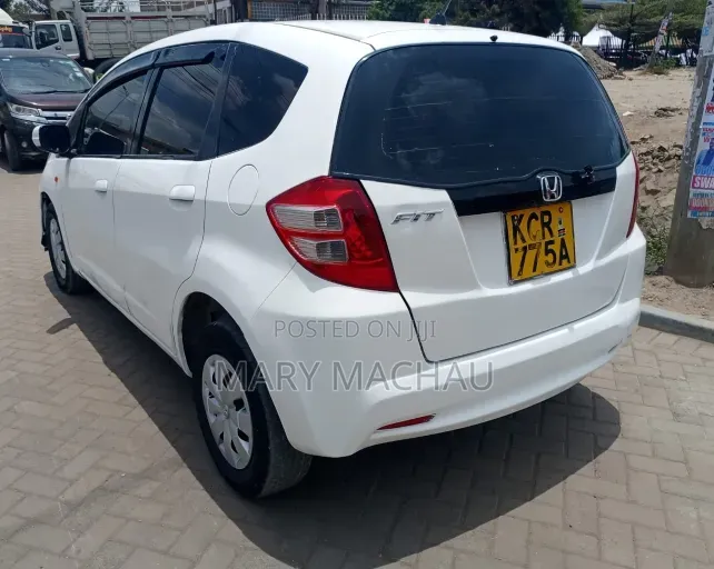 Honda Fit 2011 White
