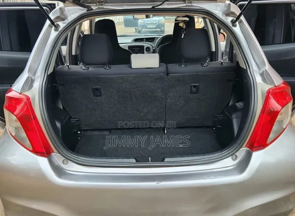 Toyota Vitz 2013 Silver