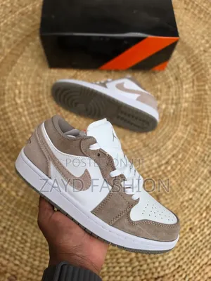 Air Jordan 1 Low Brown White