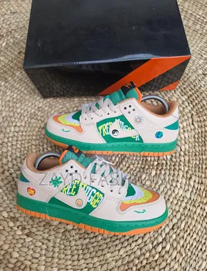 Nike Sb Dunk Tree Hugger