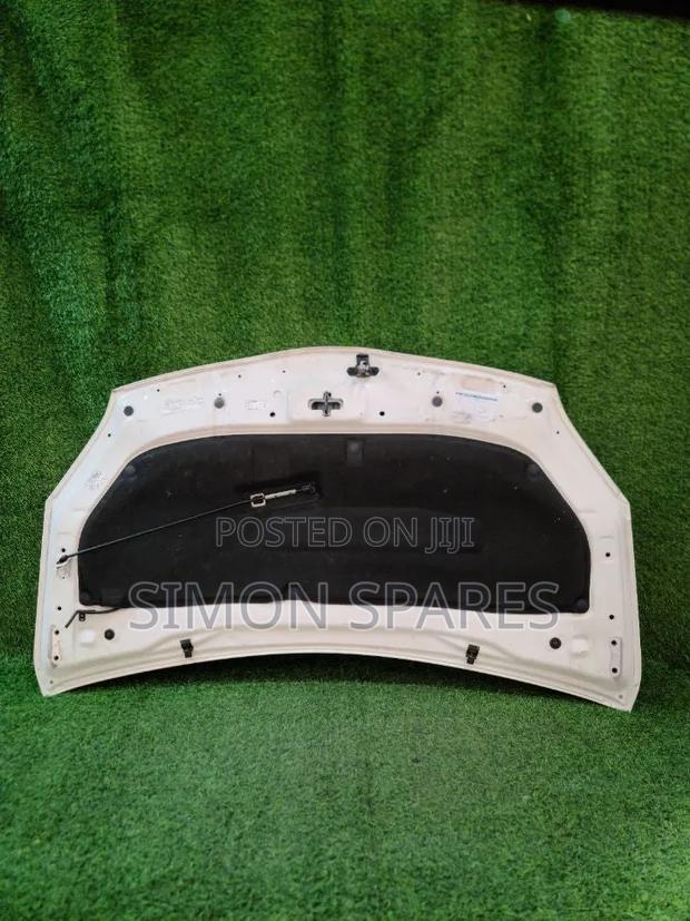 Bonnet Toyota Prius 2012 - thumbnail 2