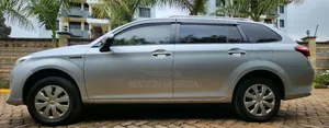 Toyota Corolla Fielder 1.5 Hybrid FWD 2017 Silver