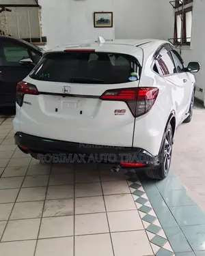 Honda Vezel 2019 White