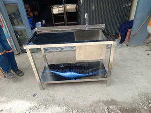 Single-Compartment Sink or Single-Basin Sink Size 1.2m Long