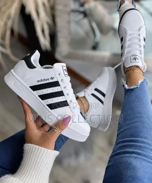 Adidas Sneakers