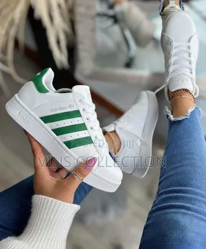 Adidas Sneakers