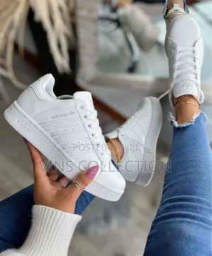 Adidas Sneakers