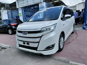 Toyota Noah 2019 Off white