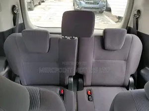 Toyota Noah 2019 Off white