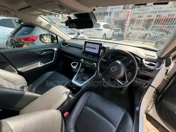 Toyota RAV4 2020 Off white