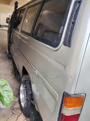 Nissan Caravan (Urvan) 1997 Grey