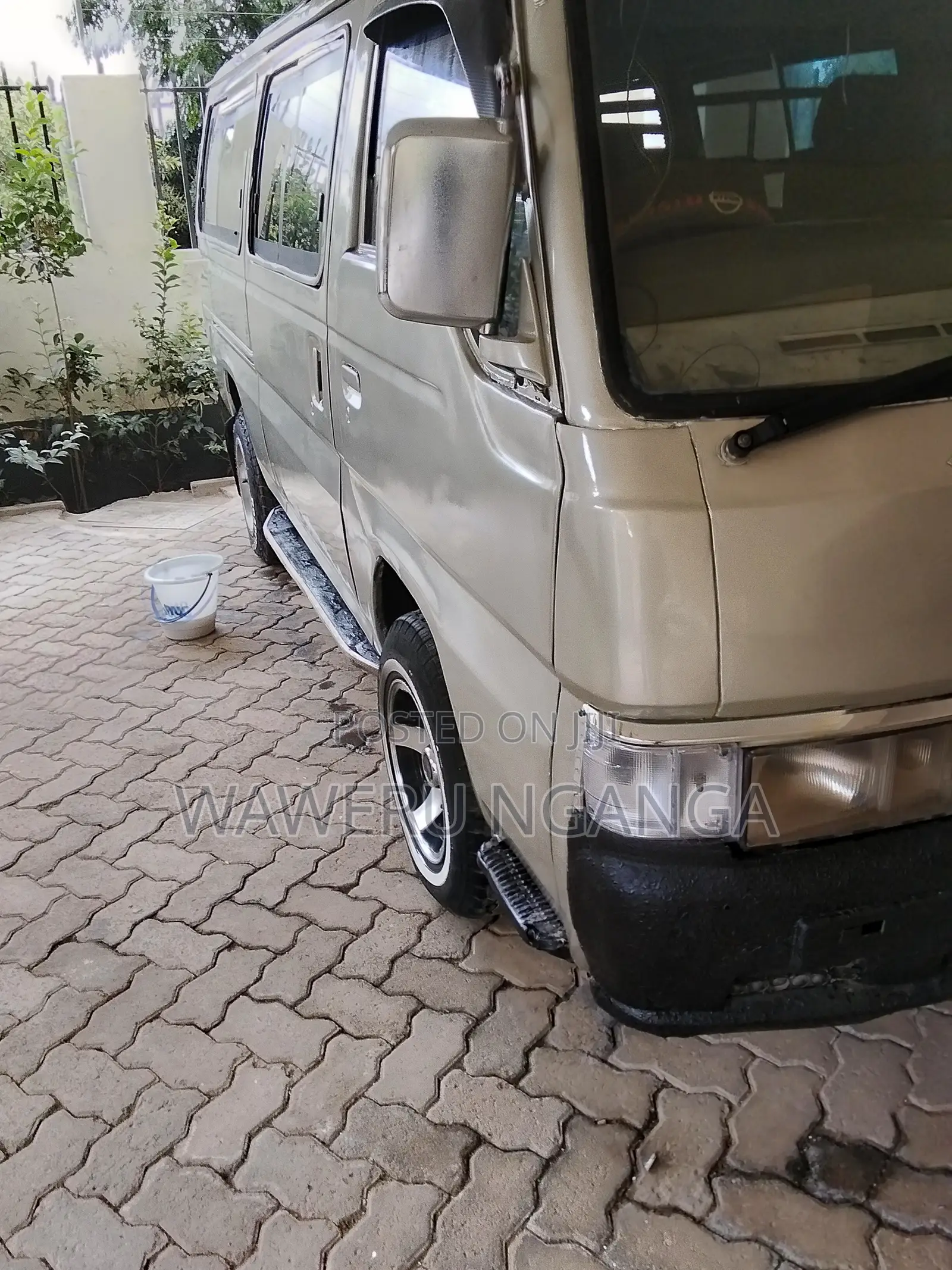 Nissan Caravan (Urvan) 1997 Grey